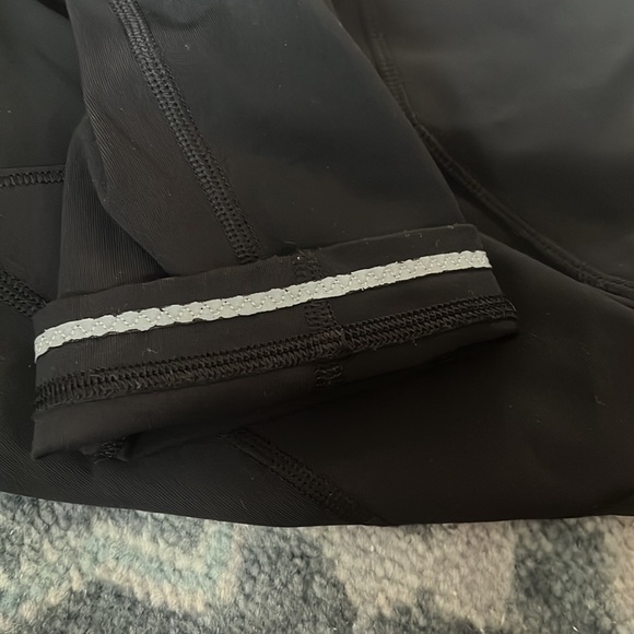 Lululemon running tights - Picture 4 of 7